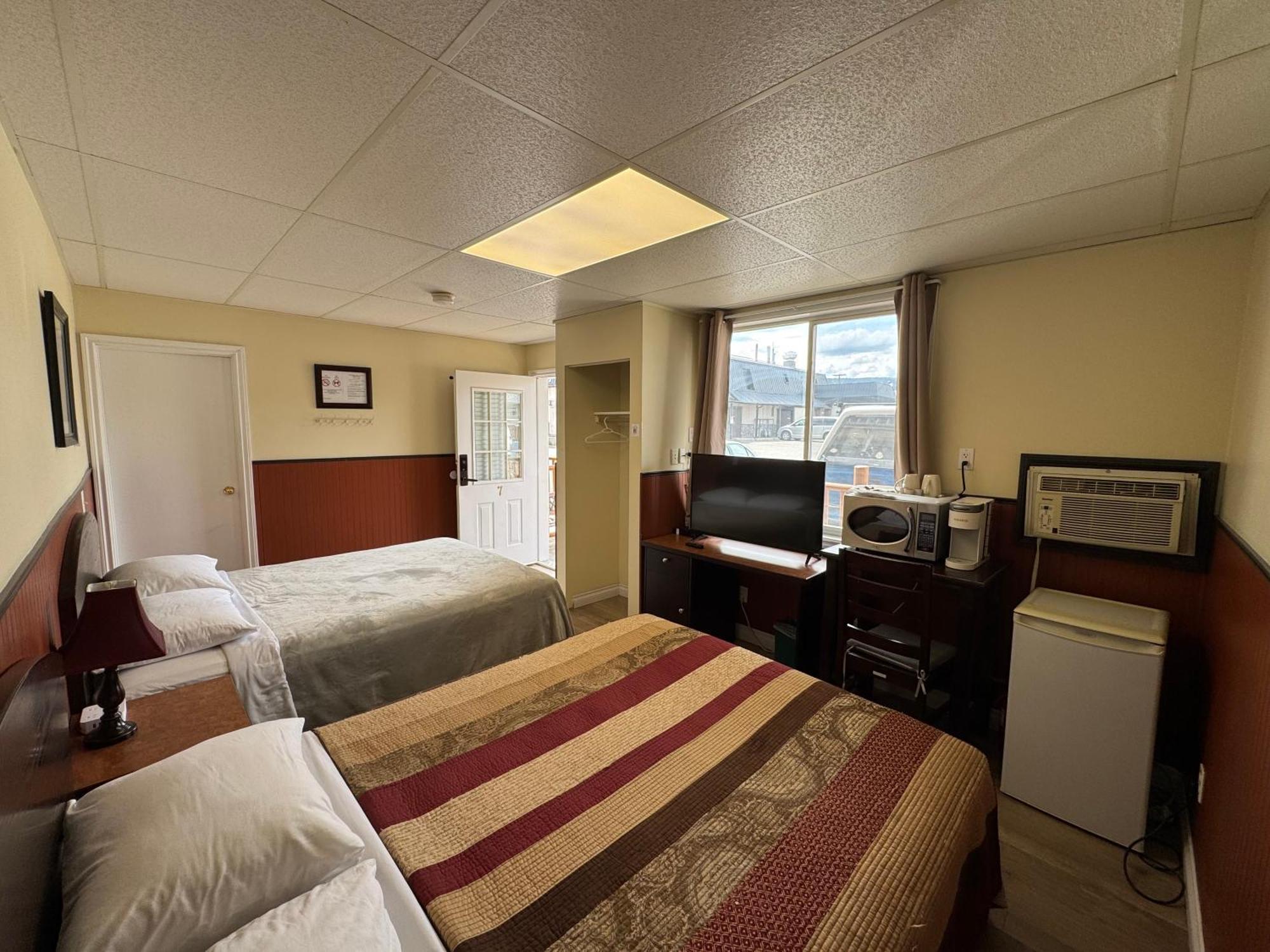 Merritt Lodge Motel梅里特木屋汽车旅馆 外观 照片